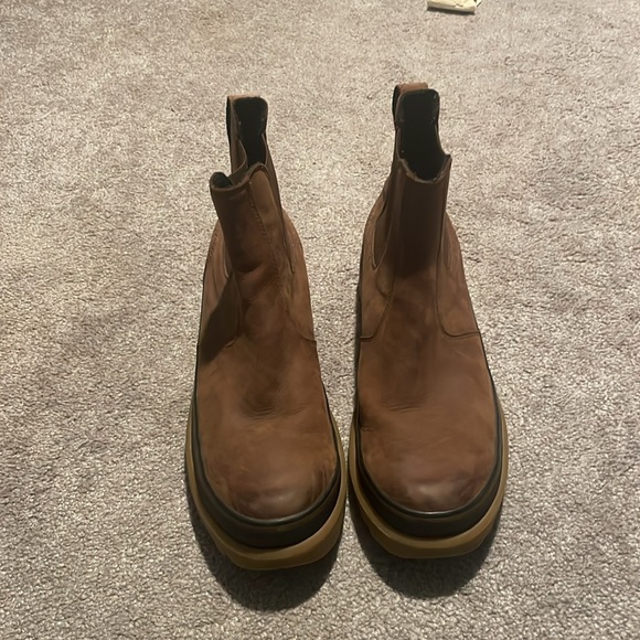 Sorel Hi-Line Chelsea boot - Picture 2 of 6